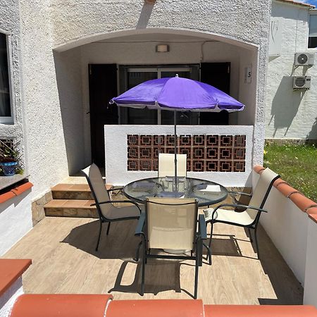 Appartement Situe A 100 M De La Plage Empuriabrava Luaran gambar