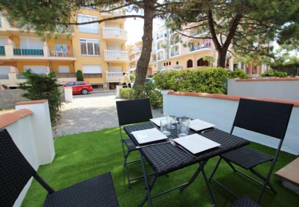 Appartement Situe A 100 M De La Plage Empuriabrava Luaran gambar