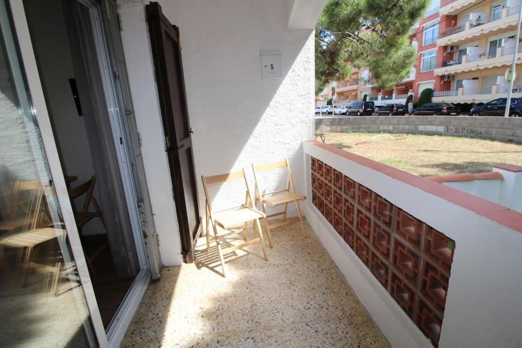 Appartement Situe A 100 M De La Plage Empuriabrava Luaran gambar
